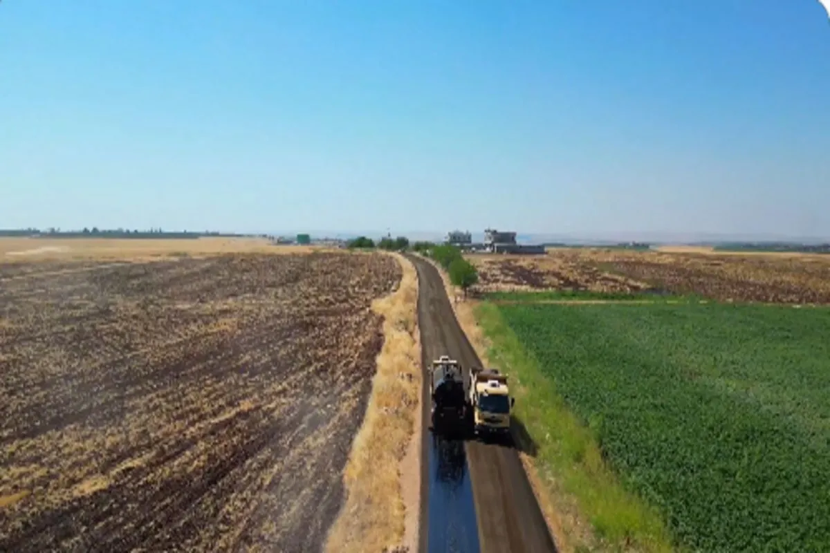  Hilvan'ın Kırsal Mahallelerinde Yol Asfaltlama Çalışması Başlatıldı